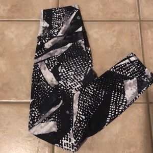 lululemon Wunder Unders Size 4